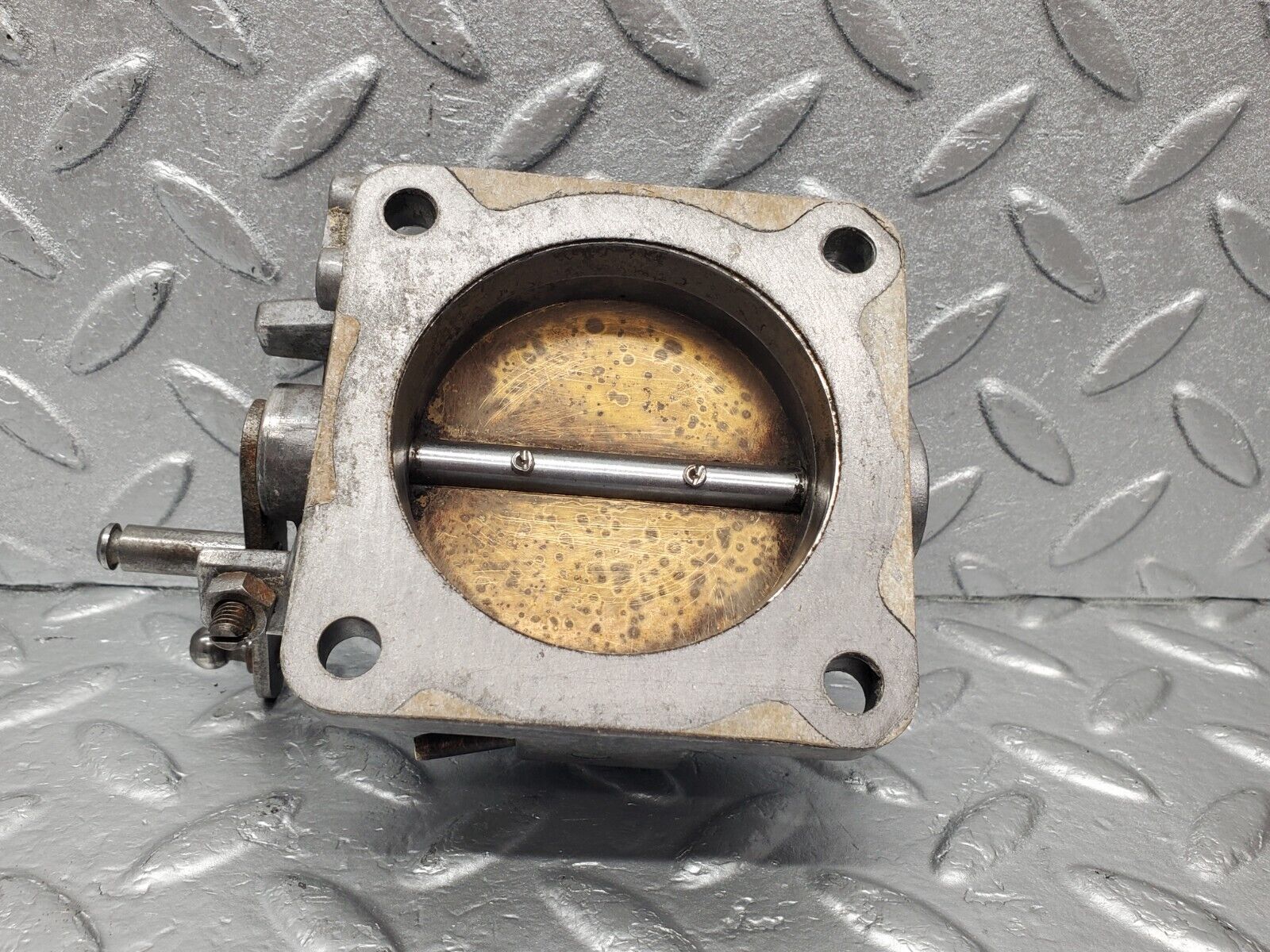 46717 Mercedes-Benz W123 280E Throttle Body Valve