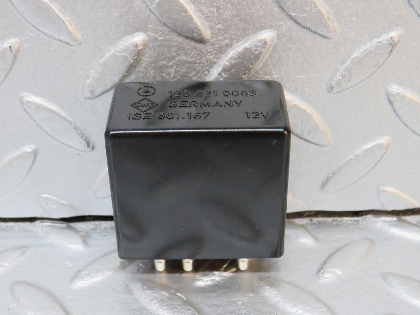 39829 Mercedes-Benz R107 350SL Wiper Control Relay 1238210063