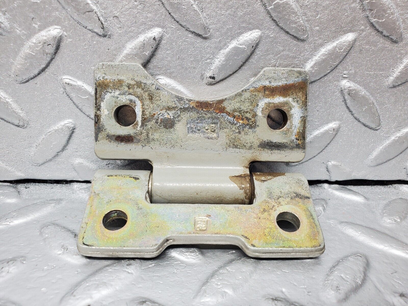 45552 Mercedes-Benz W126 420SE Door Hinge Pair Left Side 1237200037