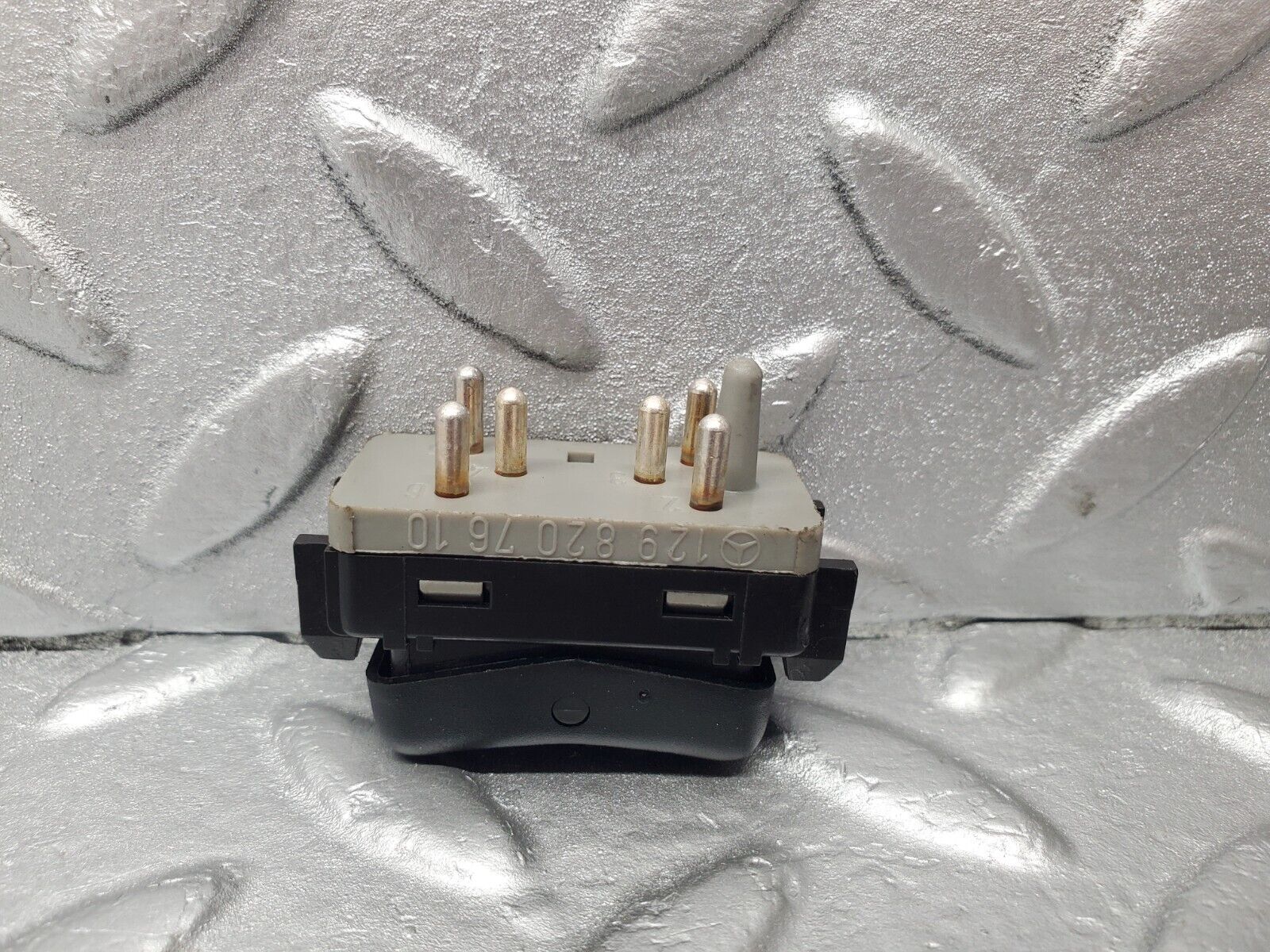 46928 Mercedes-Benz R129 320SL Coupe Heated Seat Switch 1298207610