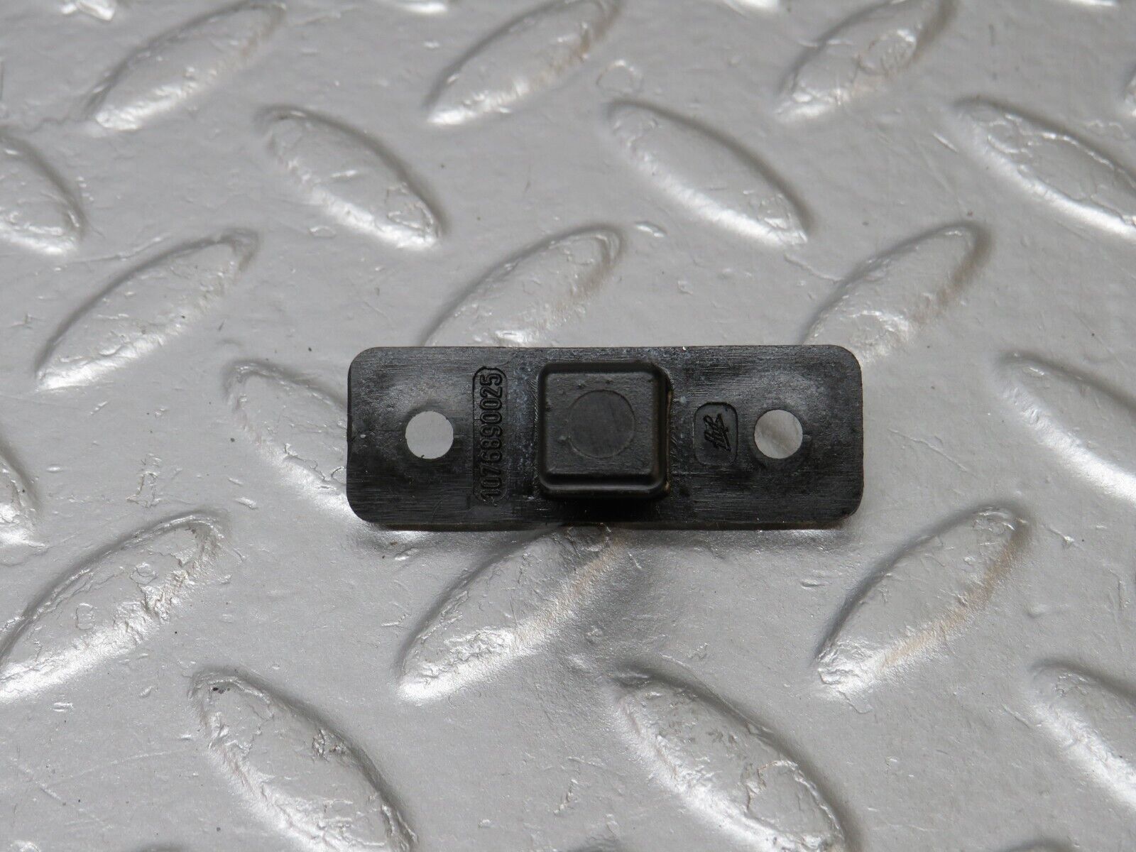 39837 Mercedes-Benz R107 350SL Glove Box Lock 1076890025