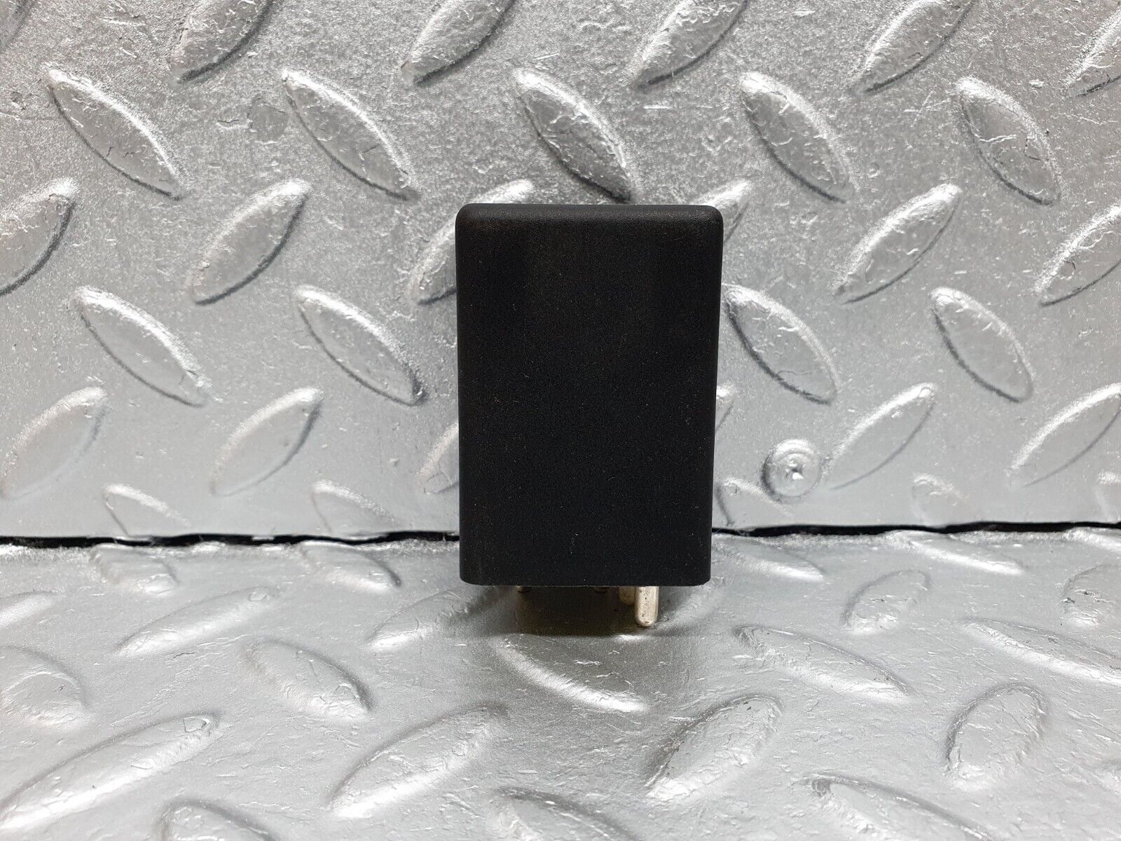 41639 Mercedes-Benz W124 200E Multi Purpose Relay 0015457305