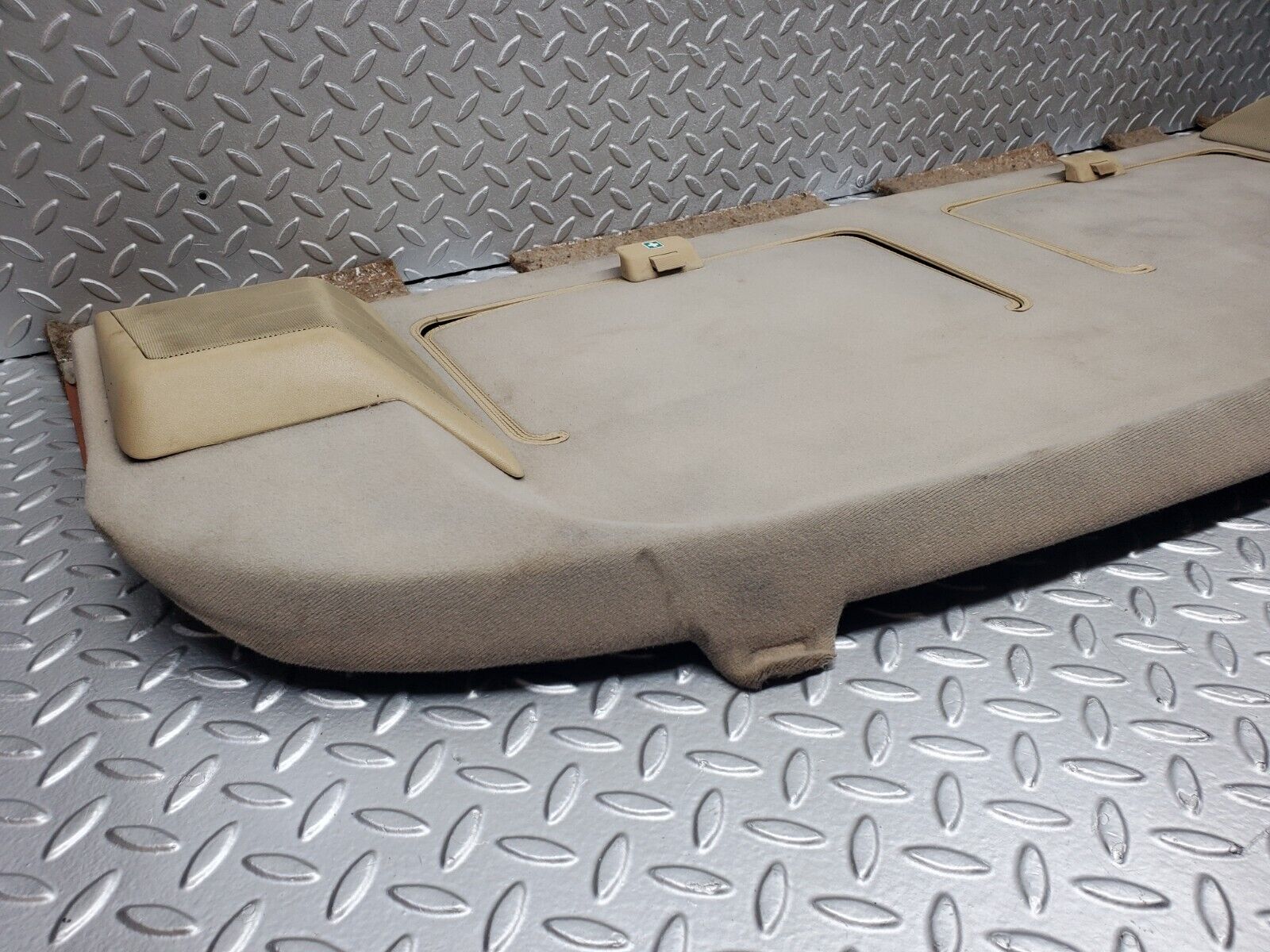 45772 Mercedes-Benz W126 420SE Rear Parcel Shelf Beige