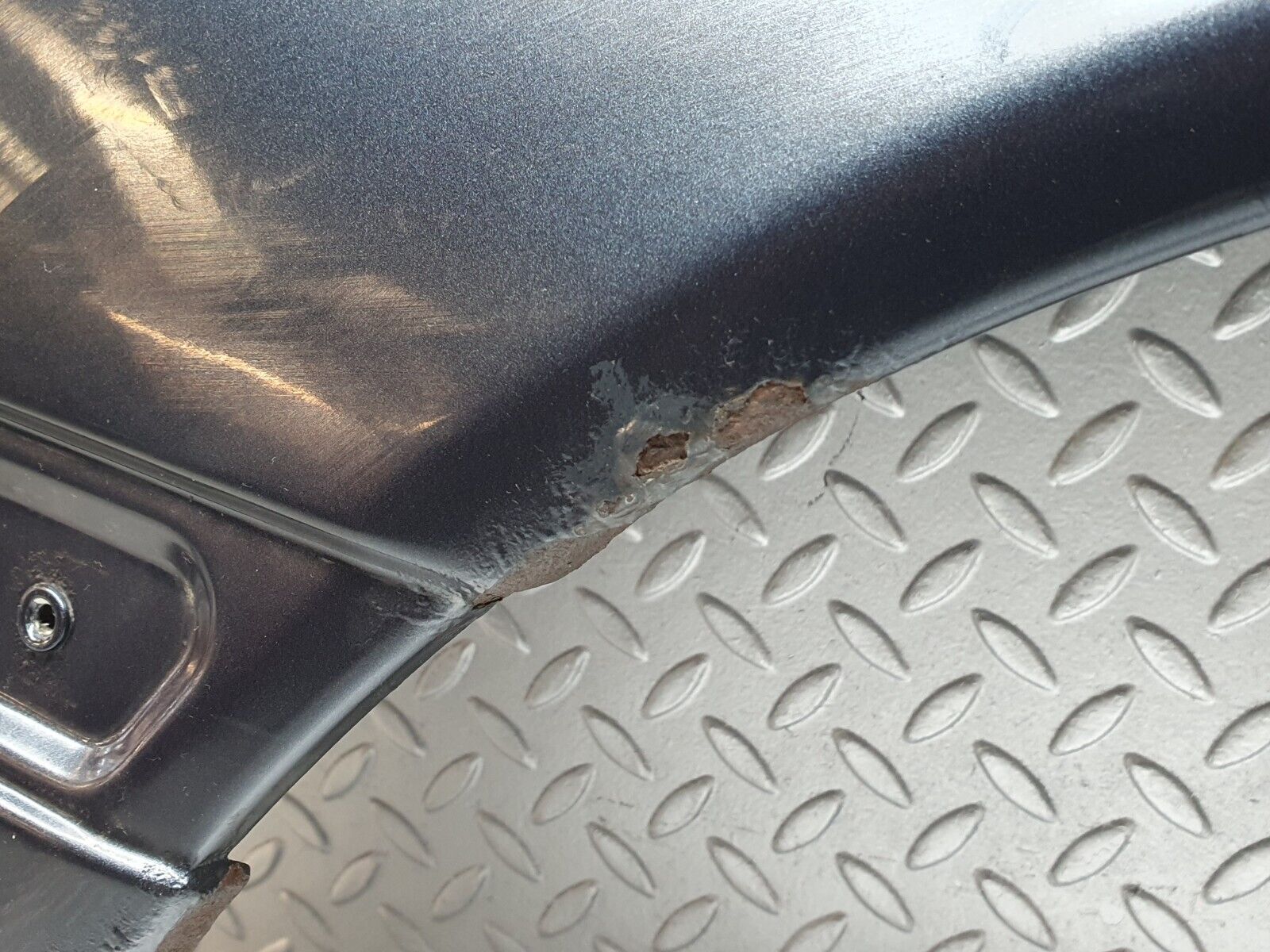 41818 Mercedes-Benz W202 C200 Front Right Fender Wing