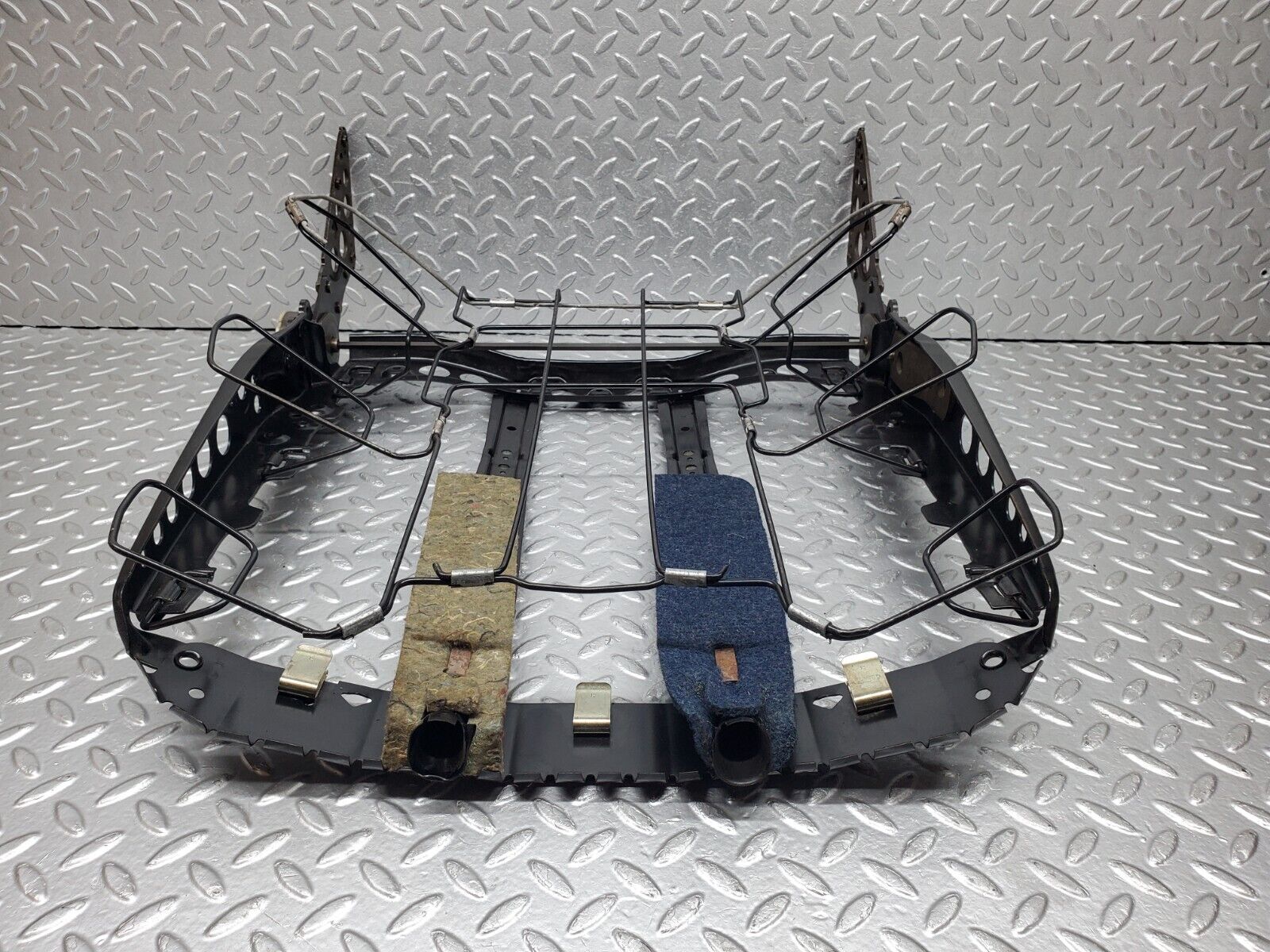 44553 Mercedes-Benz W123 280E Front Left Seat Backrest