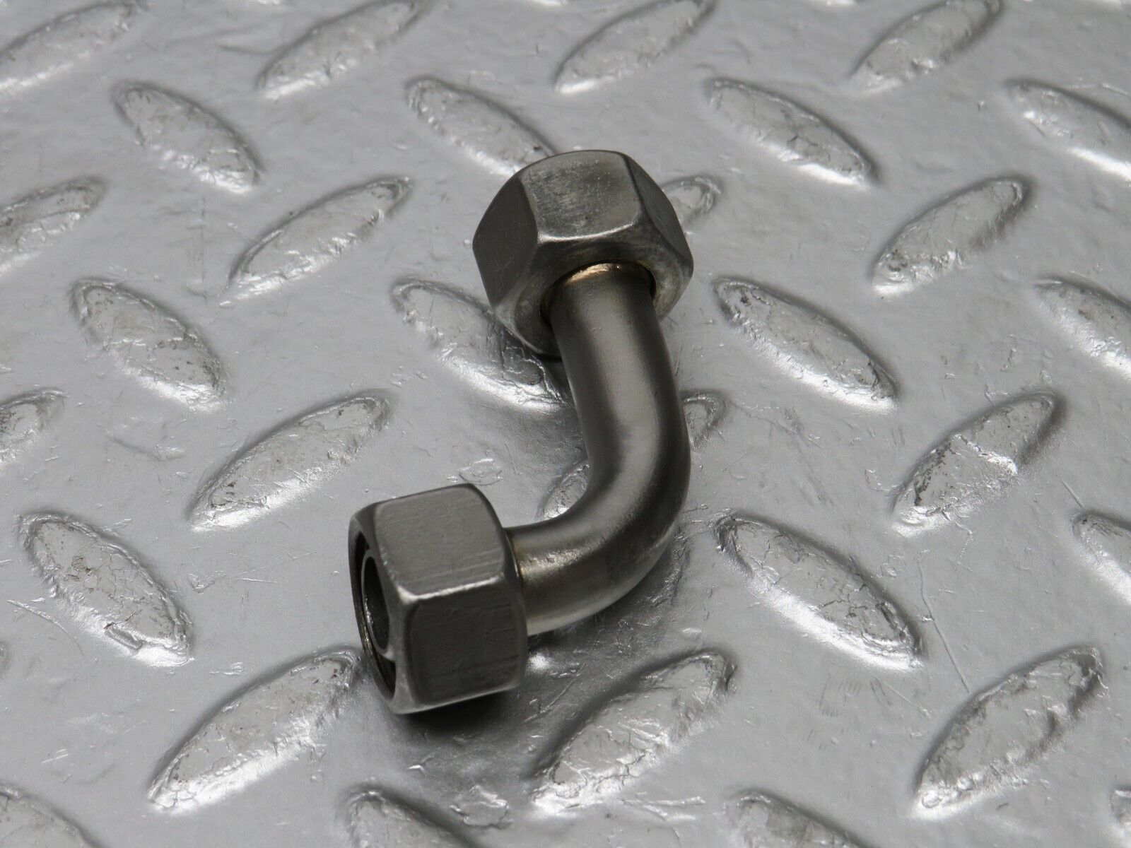 32966 Mercedes-Benz C107 R107 450 V8 Fuel Hose Pipe