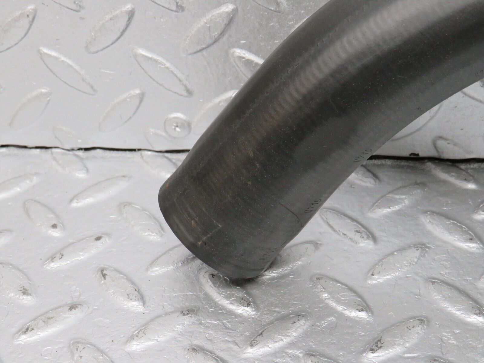 39875 Mercedes-Benz R107 350SL Radiator Hose Pipe 1075010082