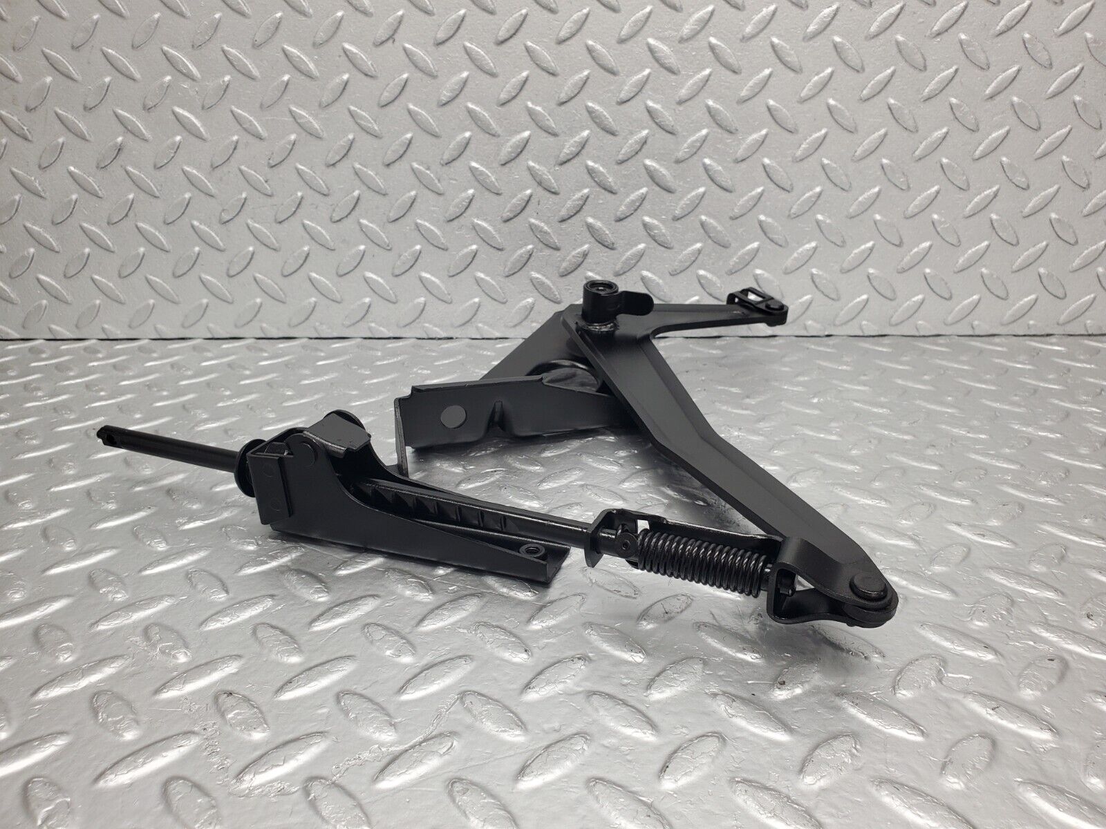 46564 Mercedes-Benz C123 280CE Coupe Handbrake Regulator