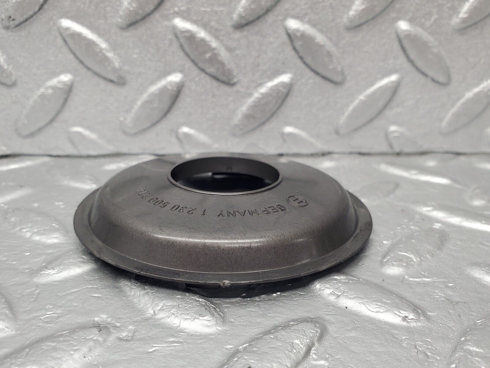 46548 Mercedes-Benz C123 280CE Coupe Ignition Distributor Cover 1230500214