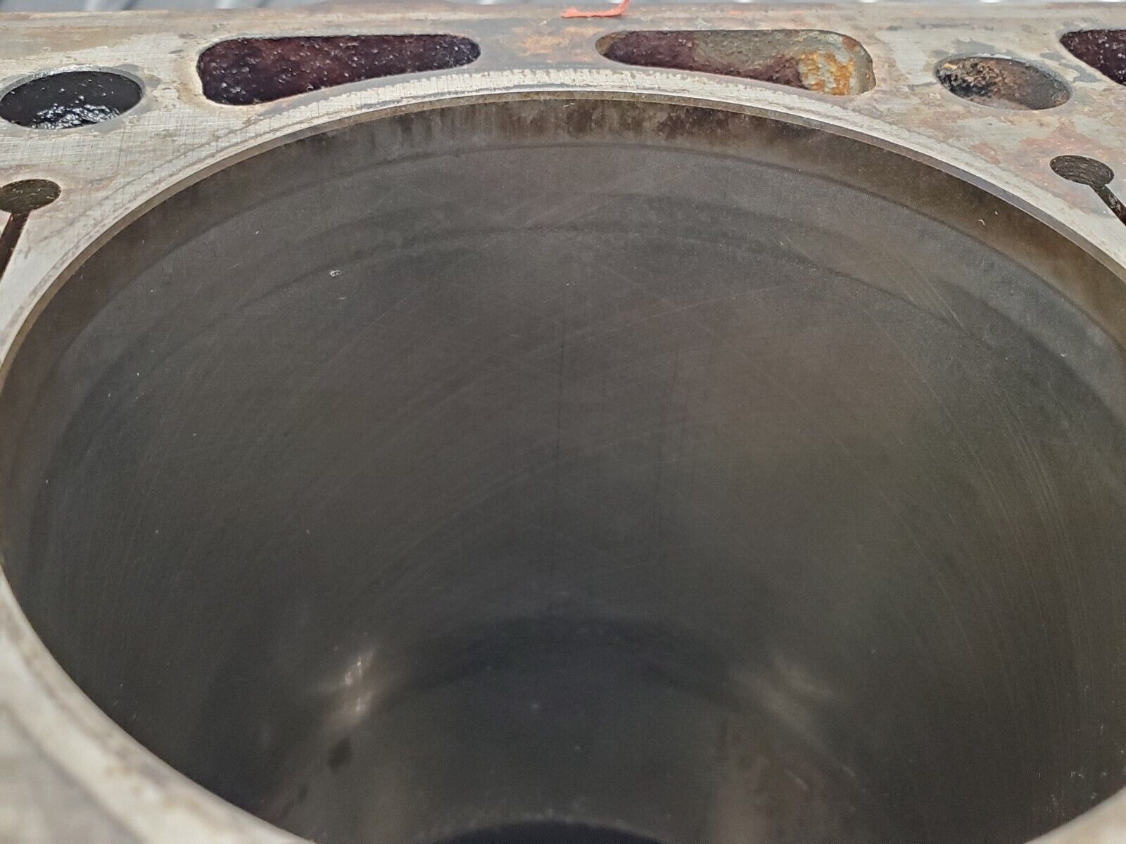 46315 Mercedes-Benz W124 280E Engine Block 104.942 1040111201