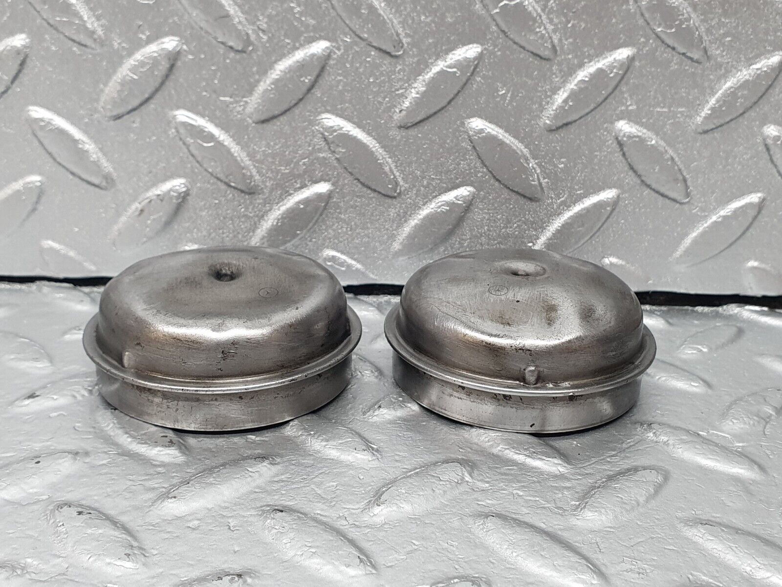 42299 Mercedes-Benz R129 320SL Coupe Wheel Hub Locking Cap