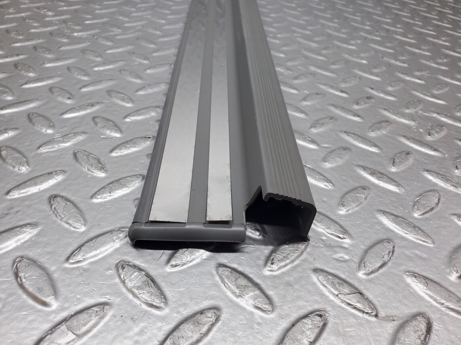 44582 Mercedes-Benz W124 220E Front Left Door Sill Trim