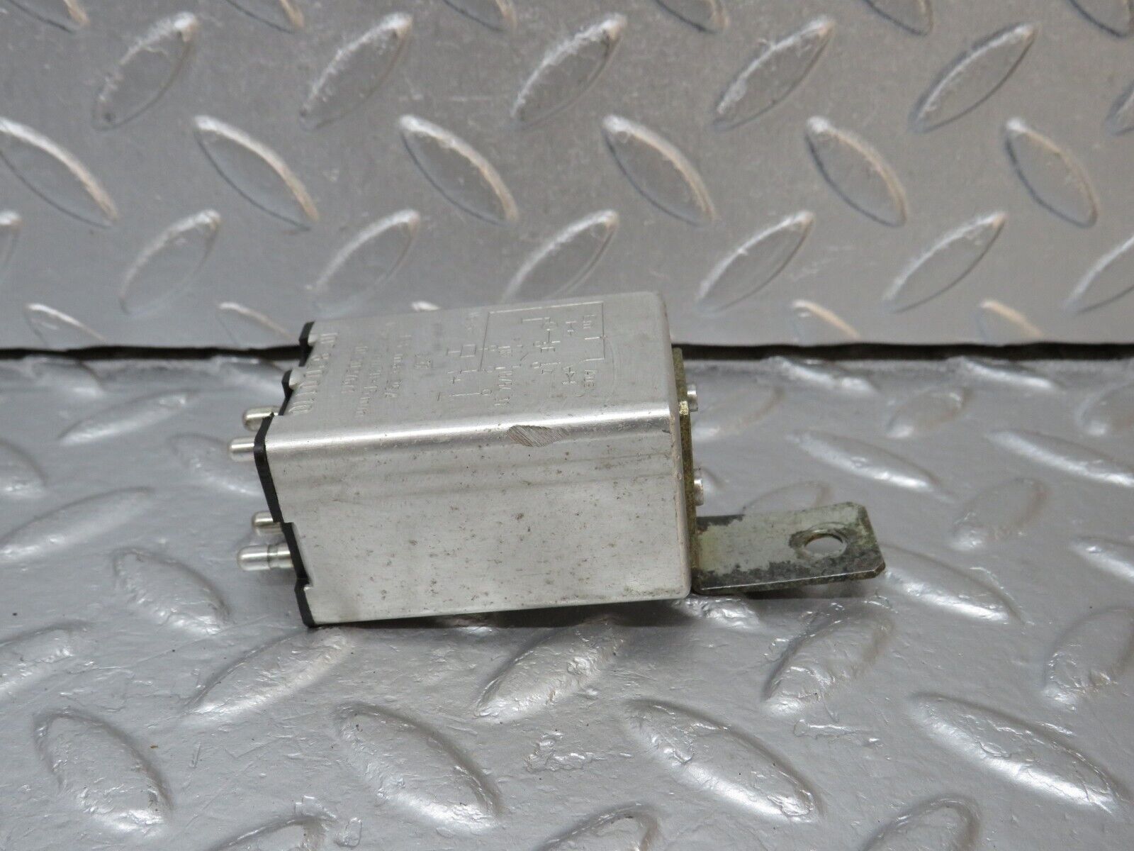 39828 Mercedes-Benz R107 350SL Heated Window Relay 1078200110