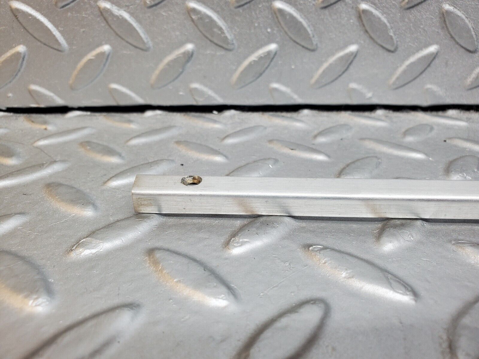 45982 Mercedes-Benz W126 420SE Sunroof Chrome Trim