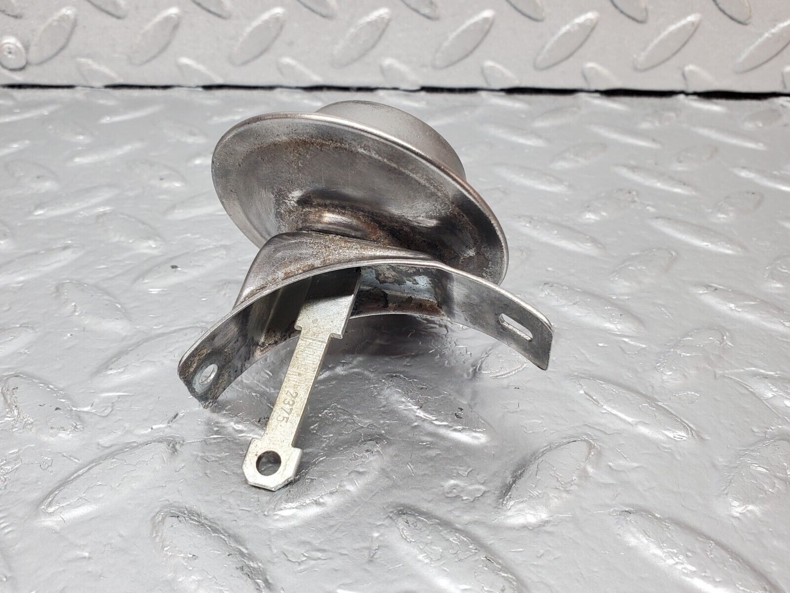 45427 Mercedes-Benz 280E M110.983 Ignition Distributor Vacuum Control Valve