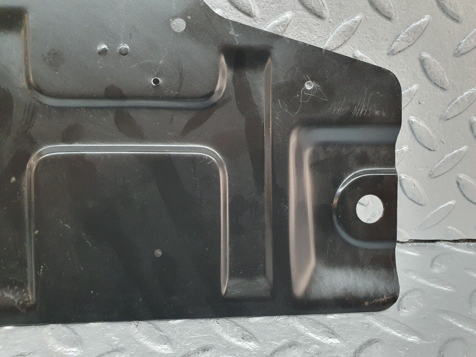 41705 Mercedes-Benz W124 200E Under Dash Relay Bracket Left Side