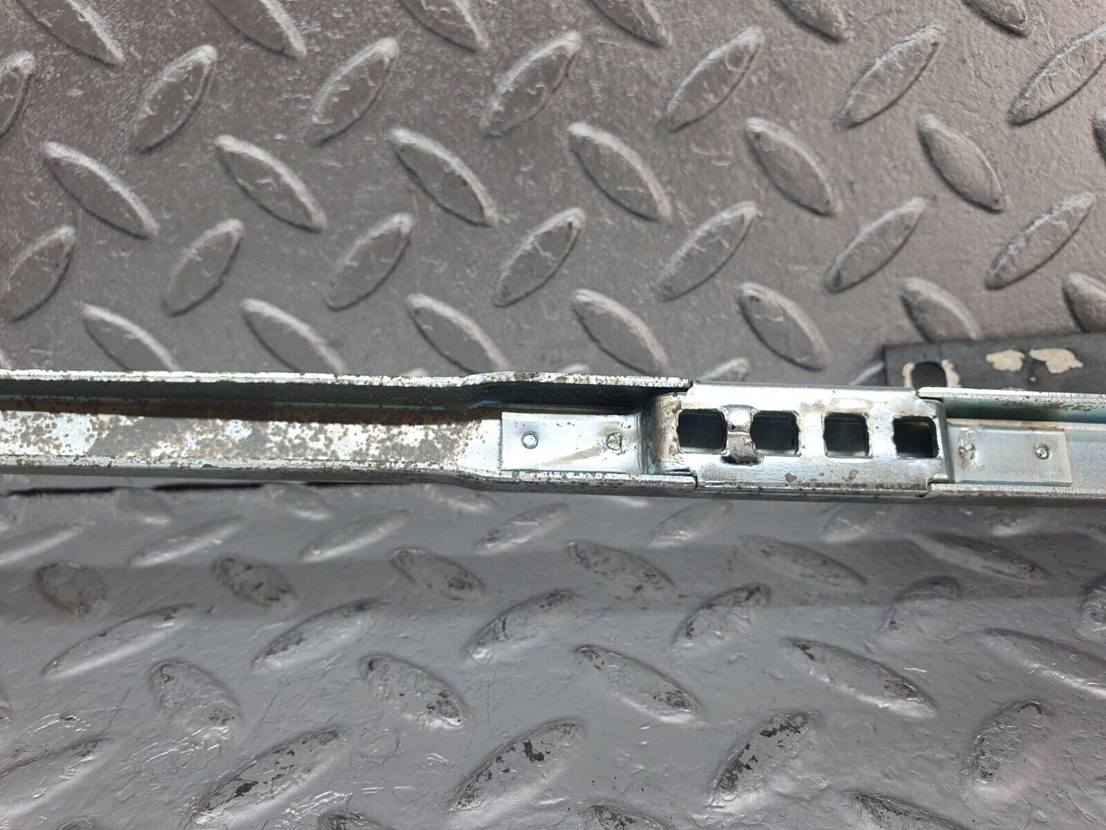 44041 Mercedes-Benz C123 230CE Coupe Front Right Seat Sliding Adjust Handle