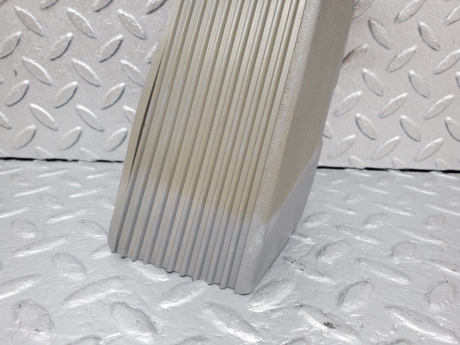 44605 Mercedes-Benz W124 220E Foot Rest Grey 1249760060