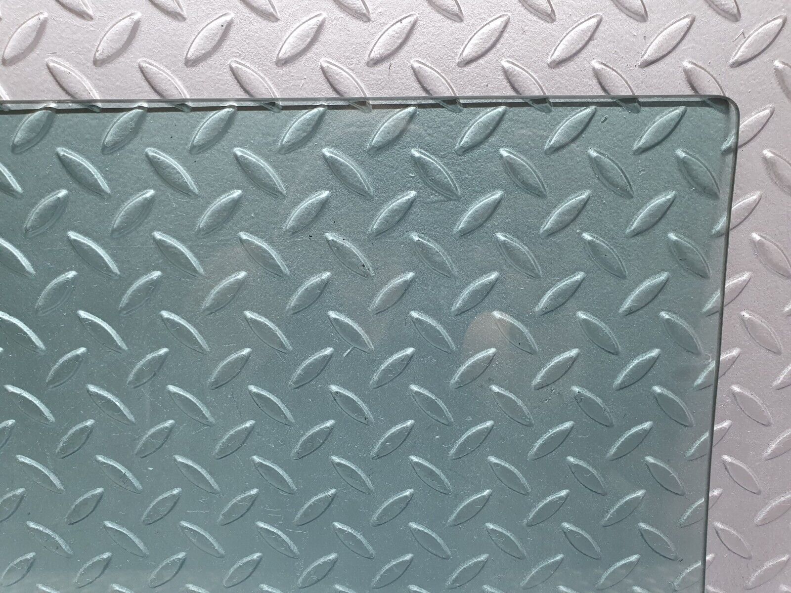 43220 Mercedes-Benz W108 280SE Rear Left Door Window Glass