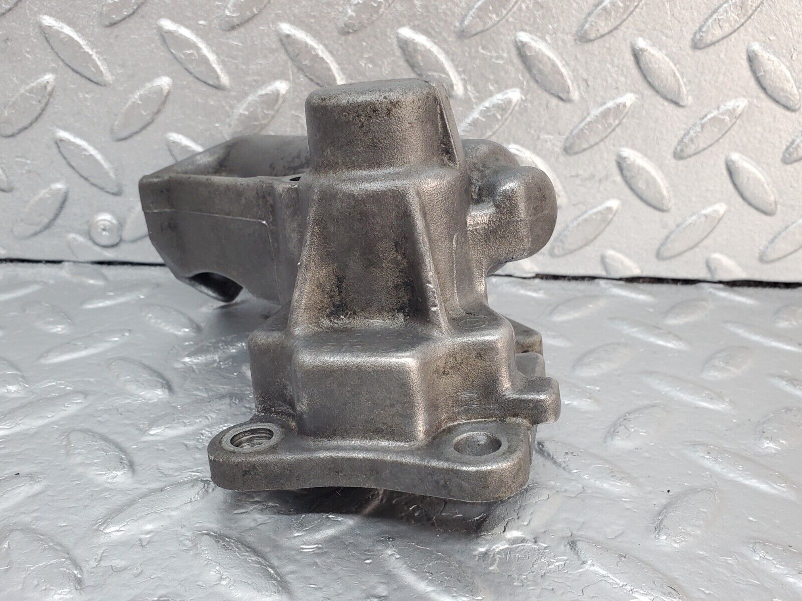 45416 Mercedes-Benz 280E M110.983 Ignition Distributor Housing 1101580515