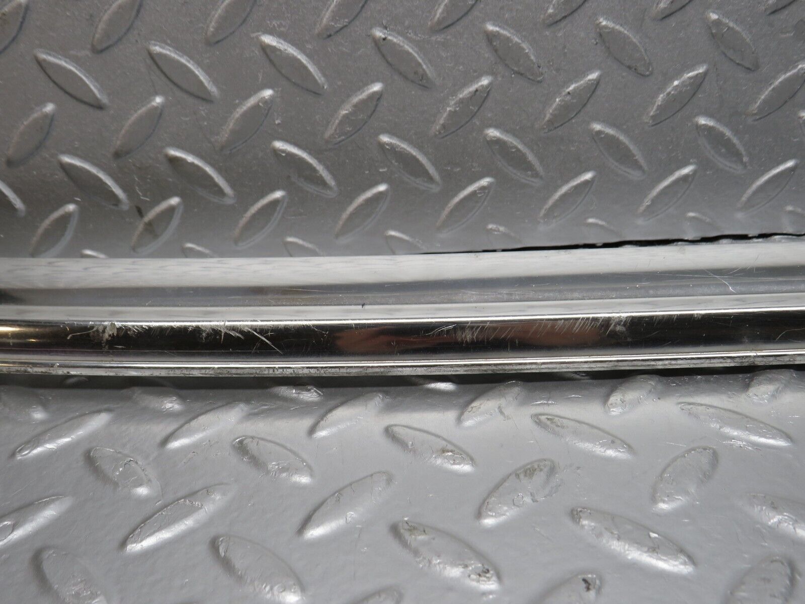 39859 Mercedes-Benz R107 350SL Hardtop Under Windshield Chrome Trim