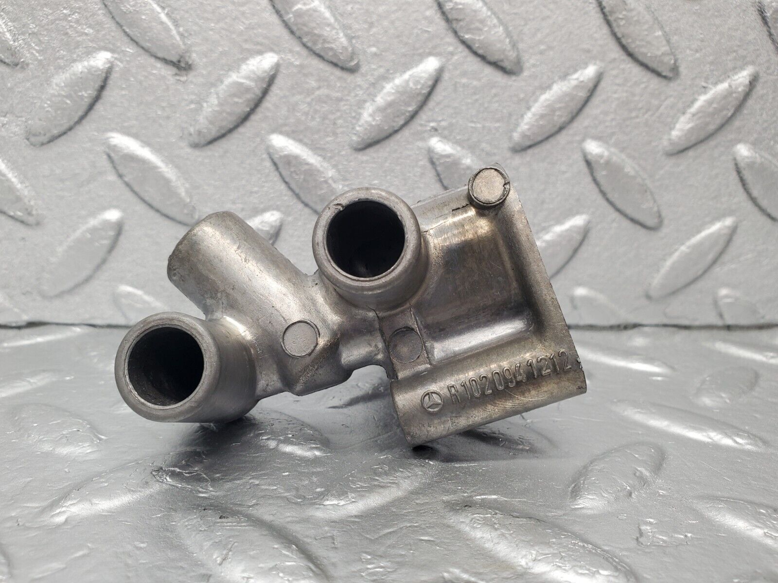 46323 Mercedes-Benz W123 230E Idle Control Valve 1020941212