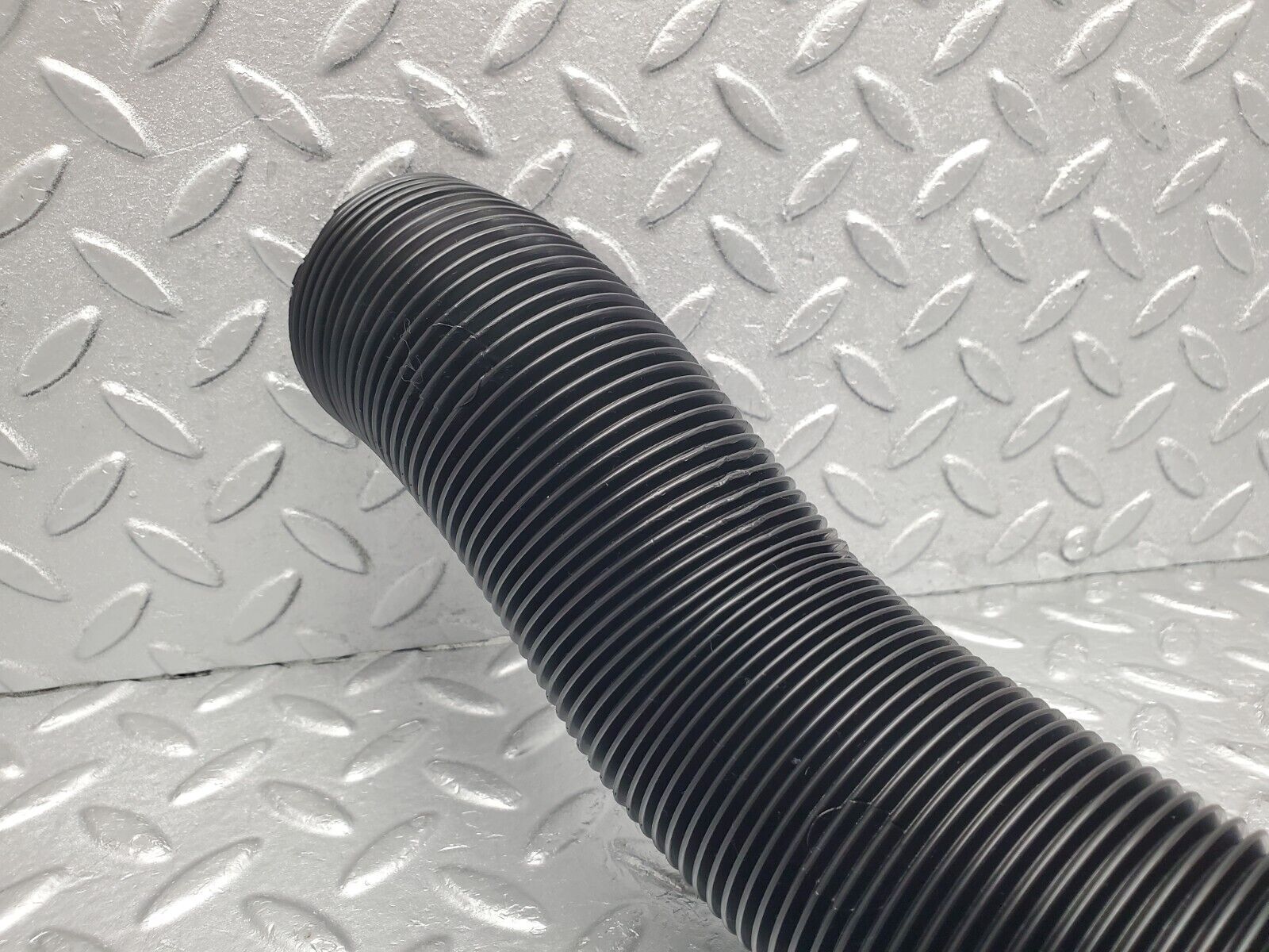 46337 Mercedes-Benz C123 280CE Coupe Heater Pipe Air Pipe Right Side