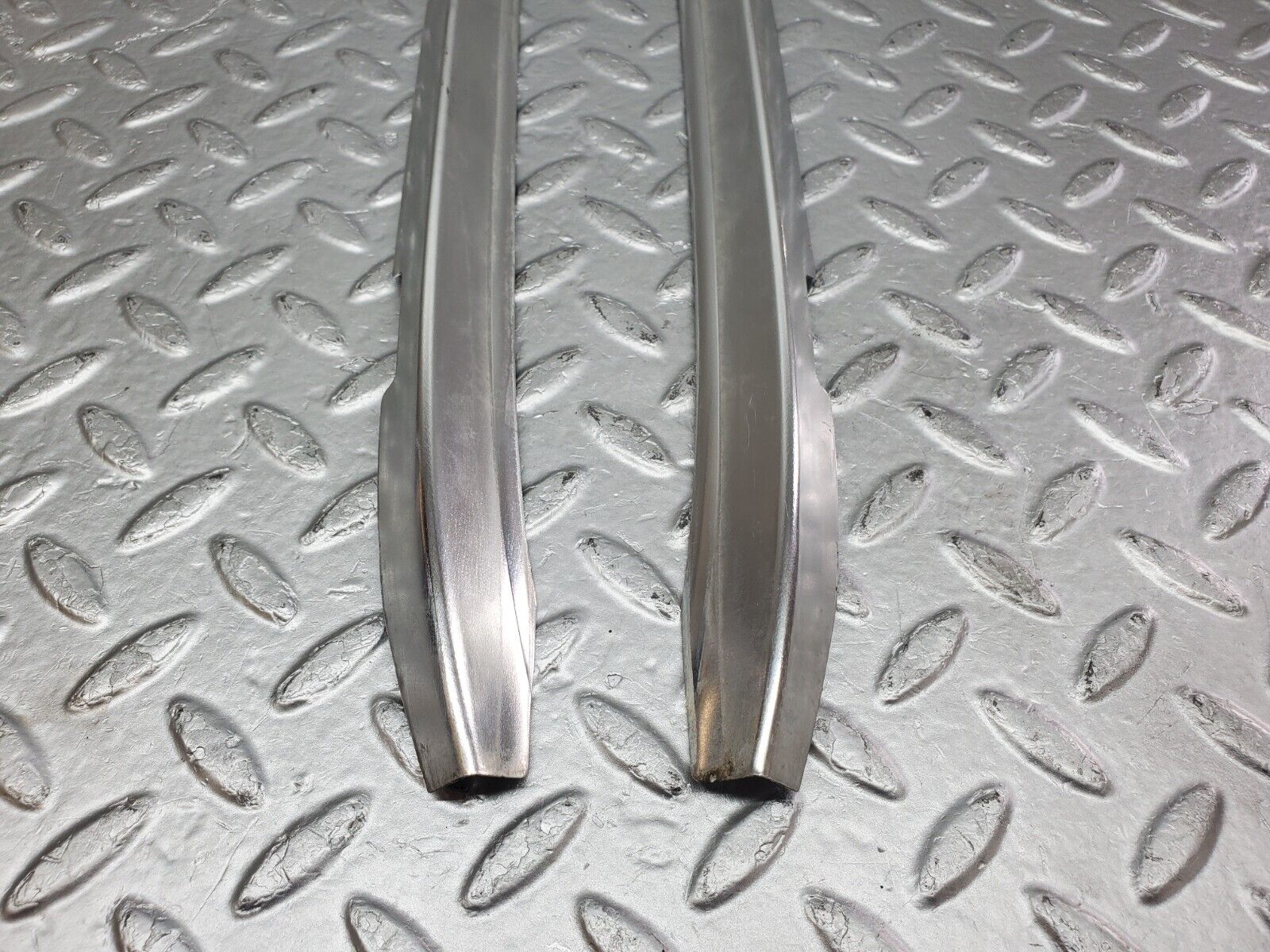 45812 Mercedes-Benz W126 420SE A Pillar Chrome Moulding Trim Pair