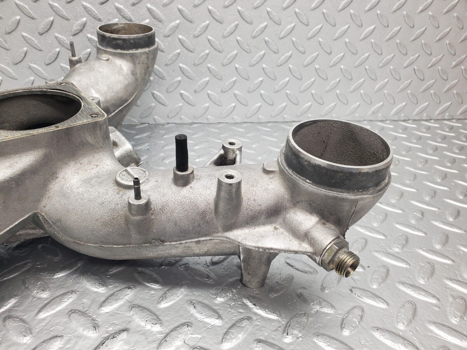 46153 Mercedes-Benz W124 Air Intake Manifold 1041414101