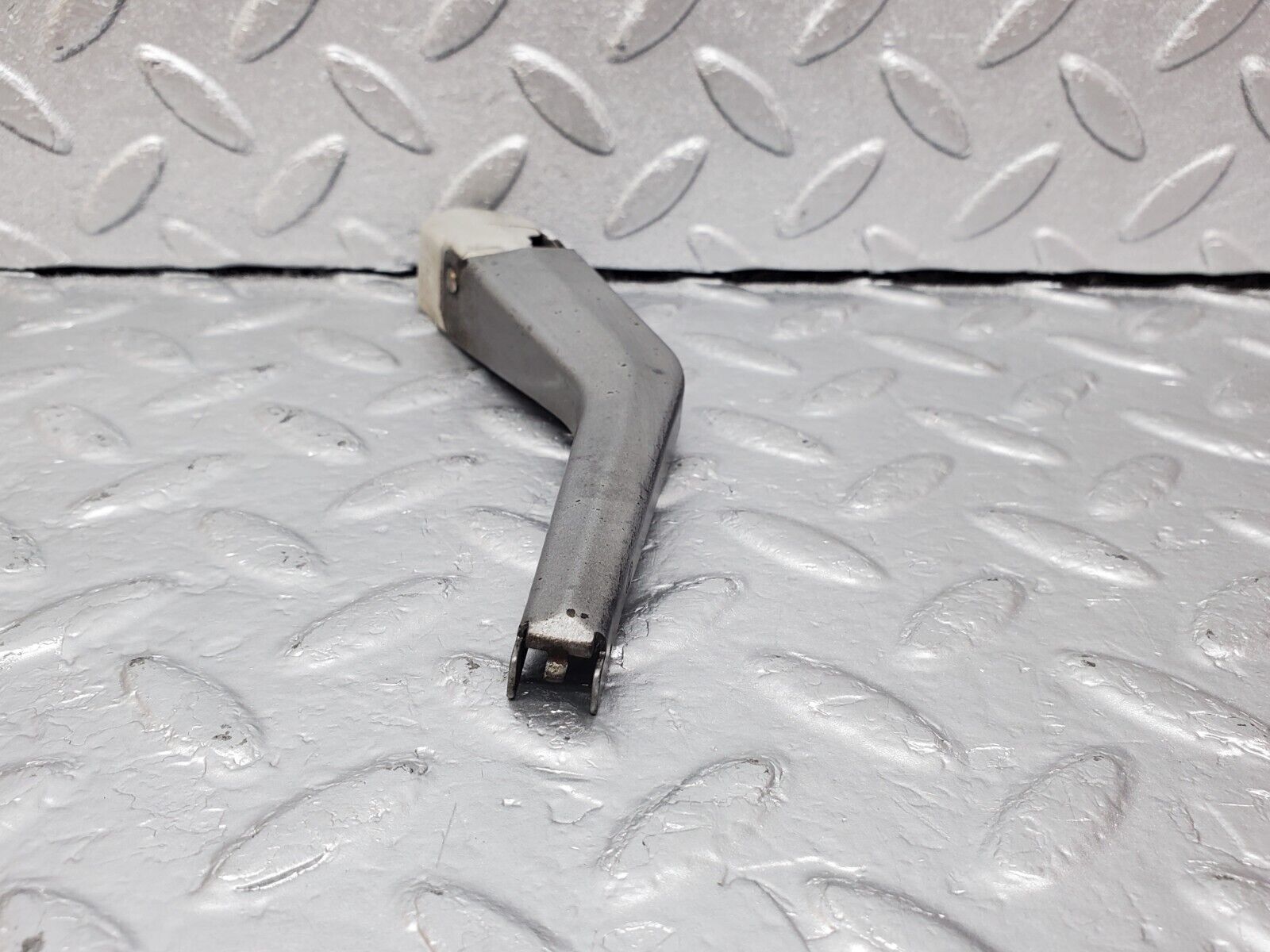 45817 Mercedes-Benz W126 420SE Headlight Wiper Arm Bosch Right Side