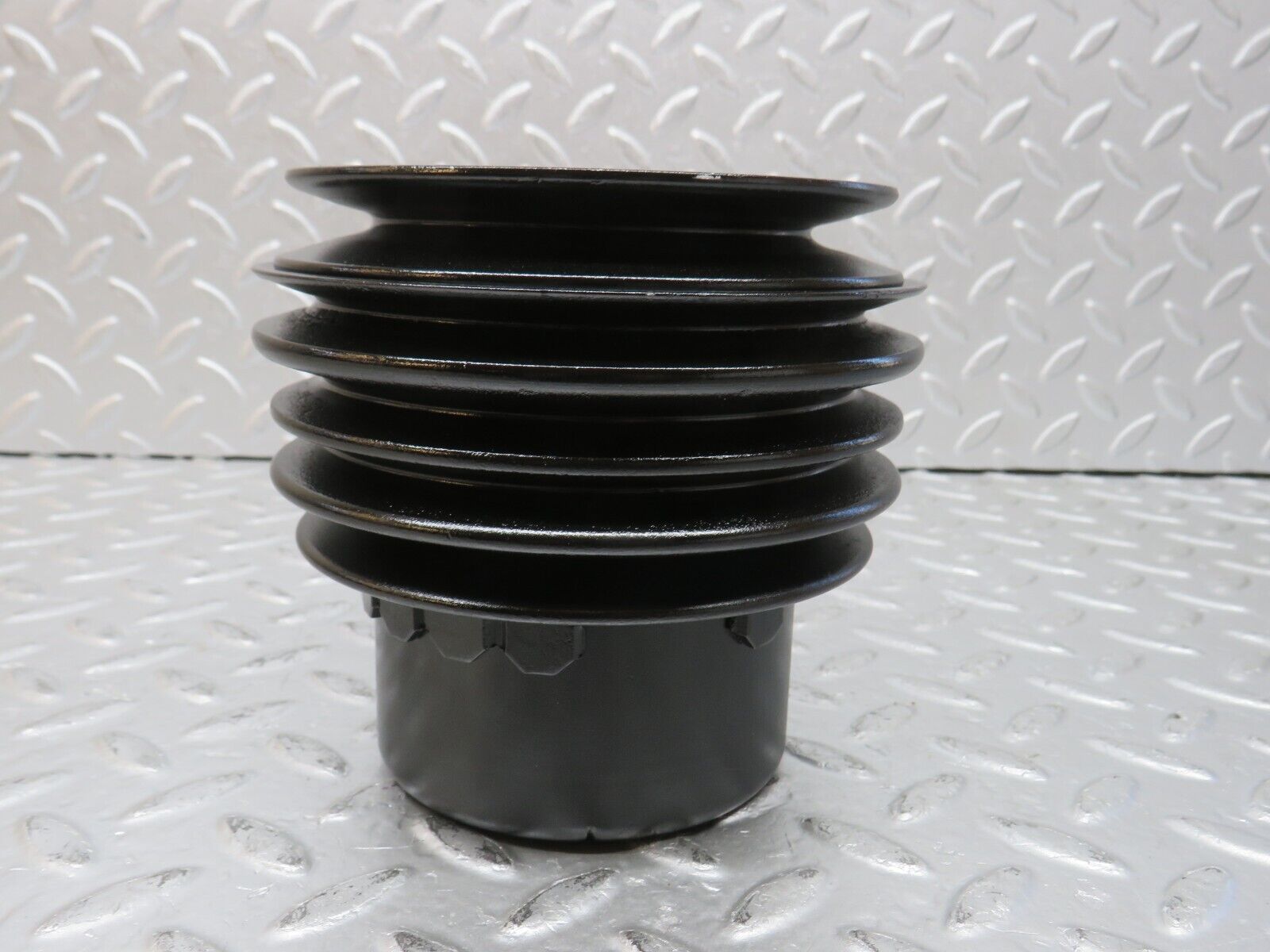 32862 Mercedes-Benz C107 R107 350 V8 Crankshaft Pulley