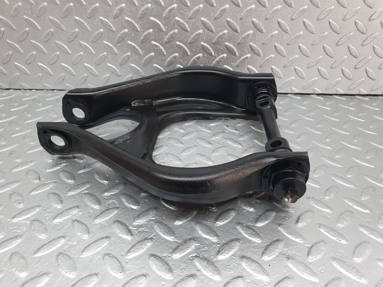 43200 Mercedes-Benz W108 280SE Front Right Upper Control Arm