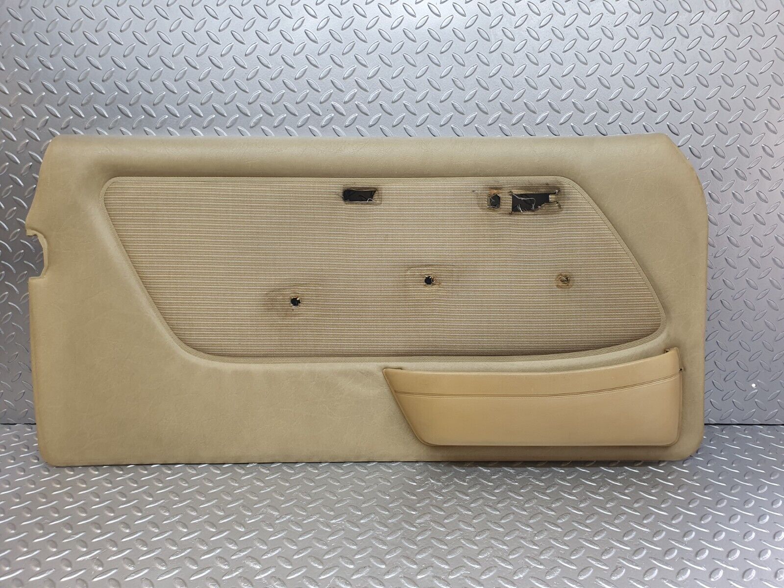 44050 Mercedes-Benz C123 230CE Coupe Left Door Card Beige