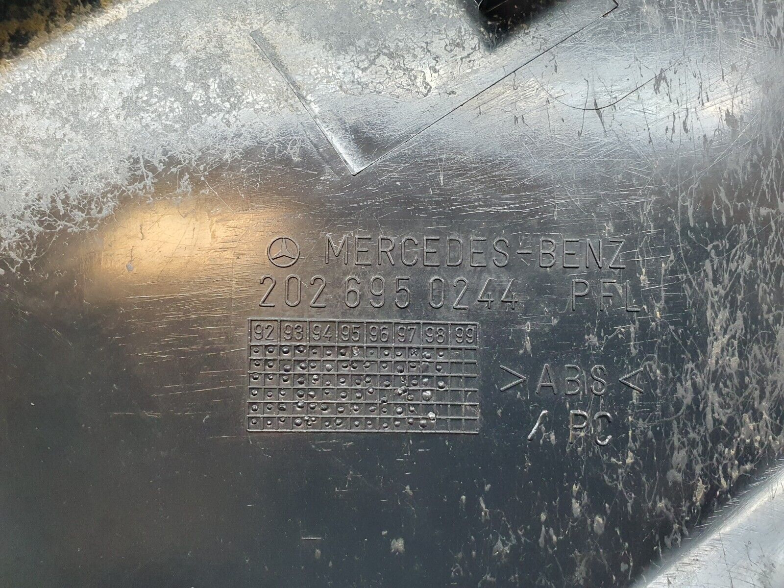 41757 Mercedes-Benz W202 C200 C Pillar Cover Panel Right Side Grey 2026950244