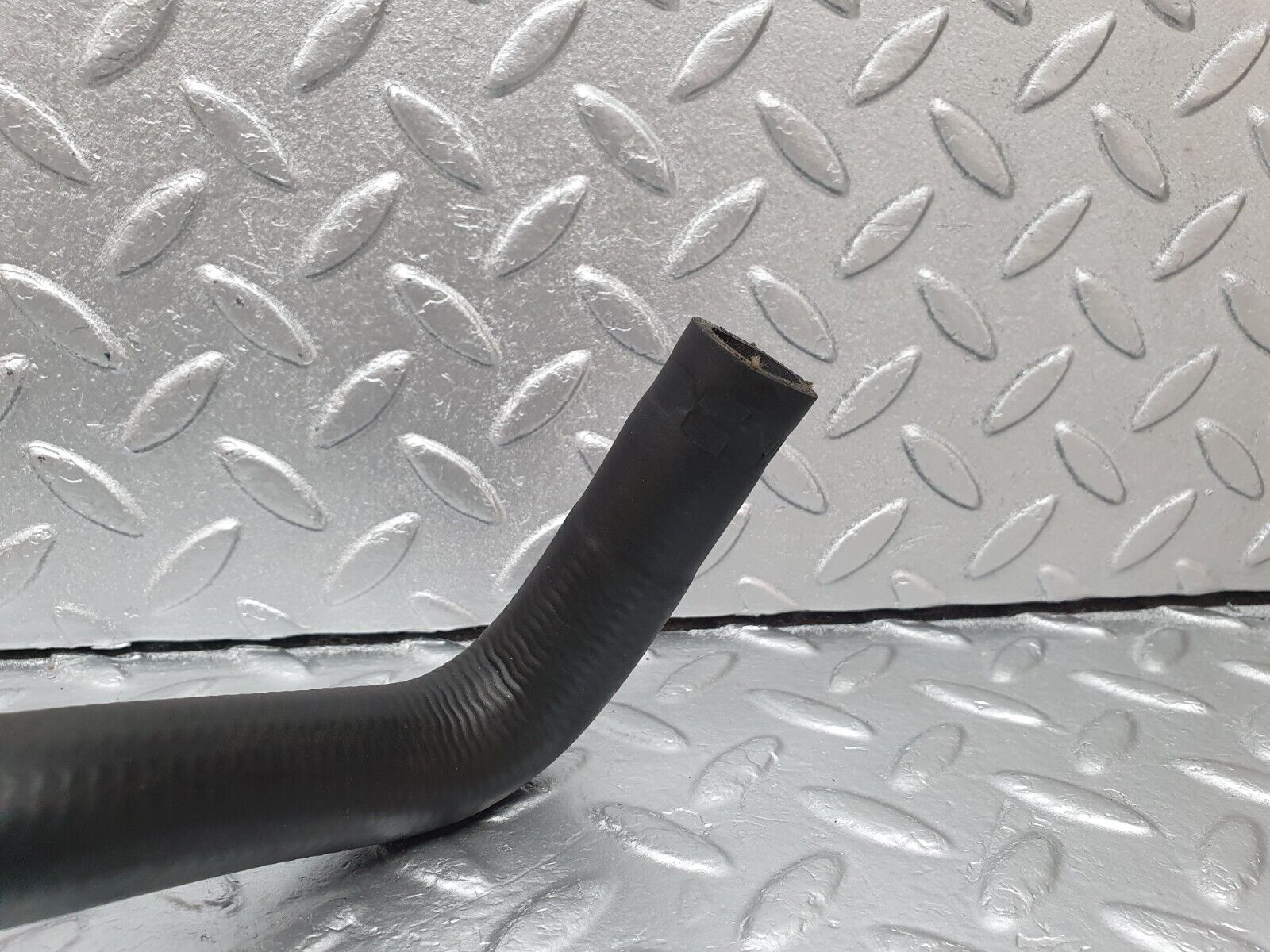 42554 Mercedes-Benz R129 320SL Coupe Coolant Hose Pipe 1298321394