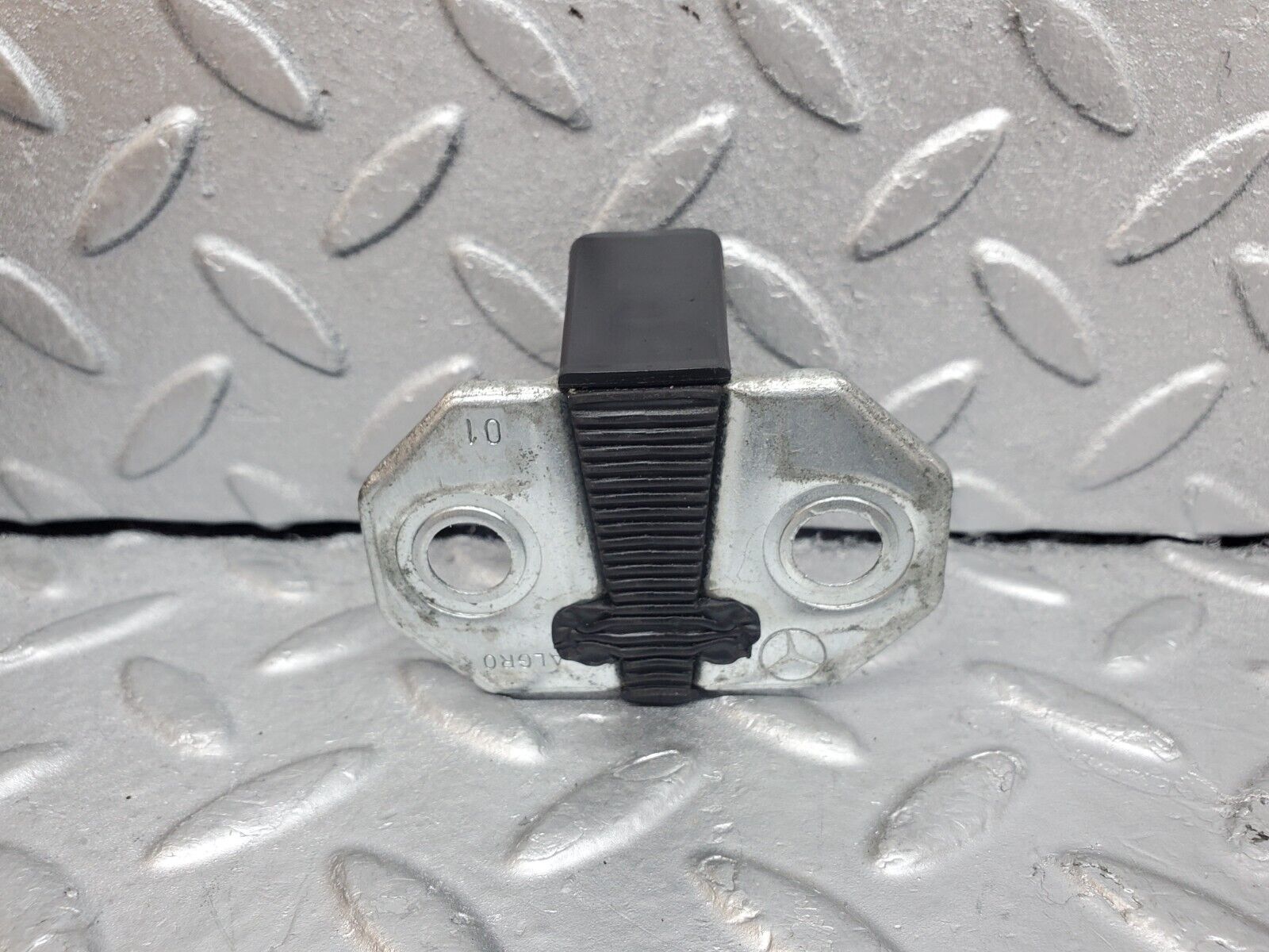 44787 Mercedes-Benz W124 220E Door Lock Latch