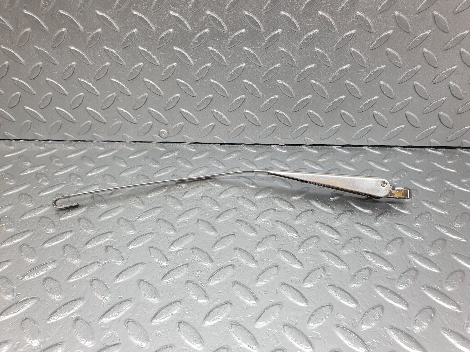 43210 Mercedes-Benz W108 280SE Windscreen Wiper Arm Left Side