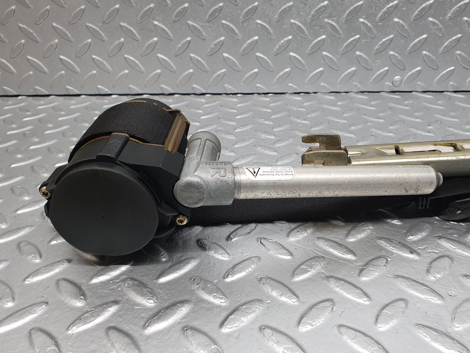 41986 Mercedes-Benz W202 C200 Front Right Seat Belt With Buckles 2018680222 1248600088 2088600369