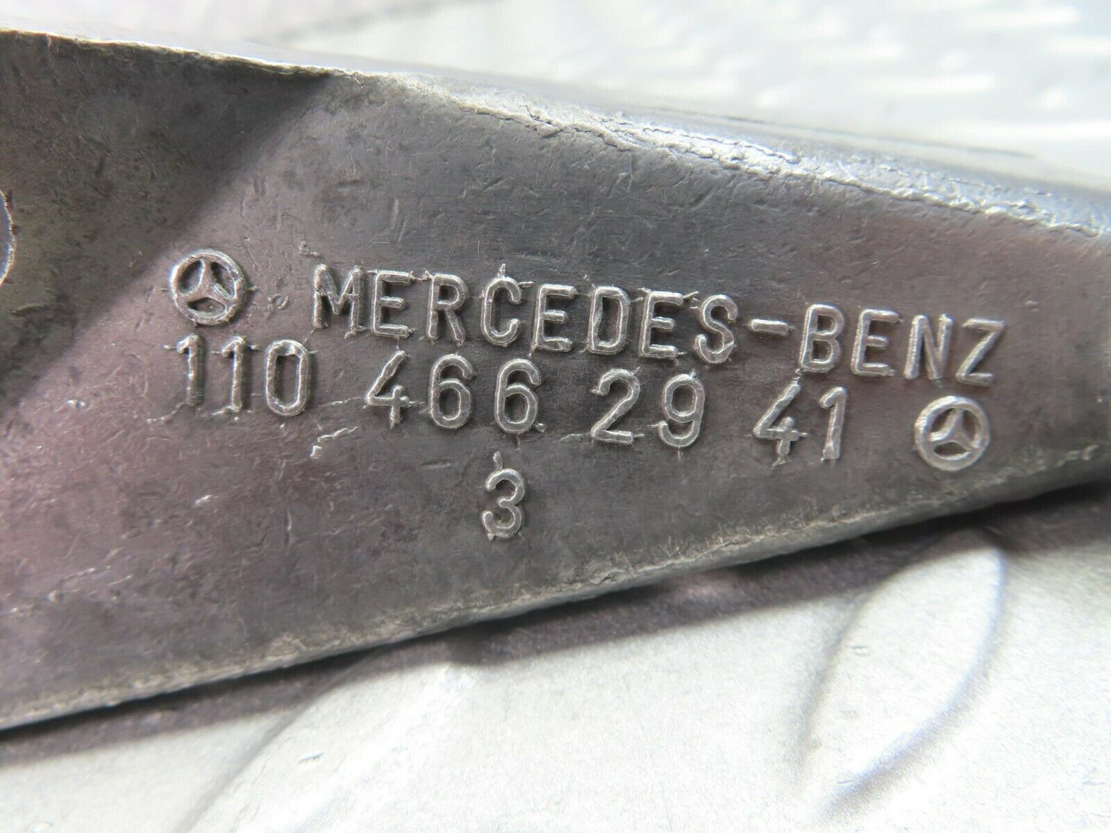 8469 Mercedes-Benz R107 Carrier Holder 1104662941