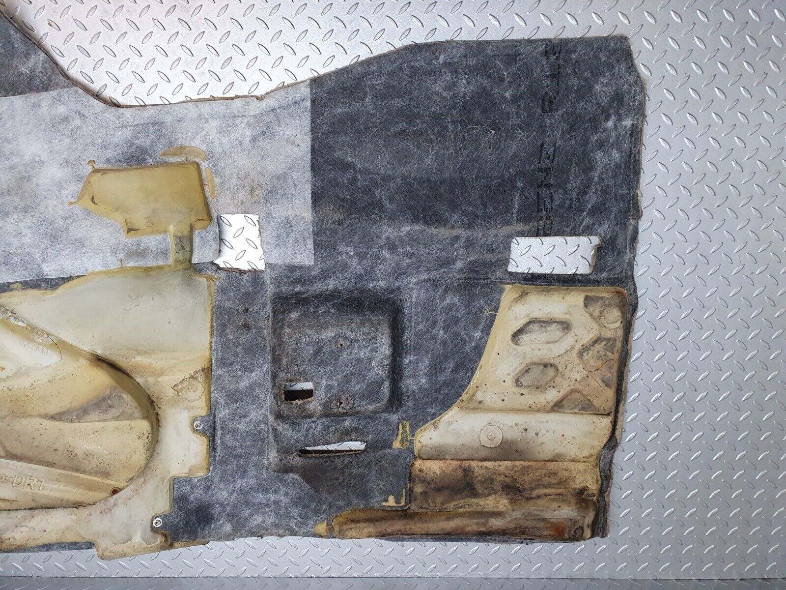 42295 Mercedes-Benz R129 320SL Coupe Front Right Floor Carpet Beige 1296801440