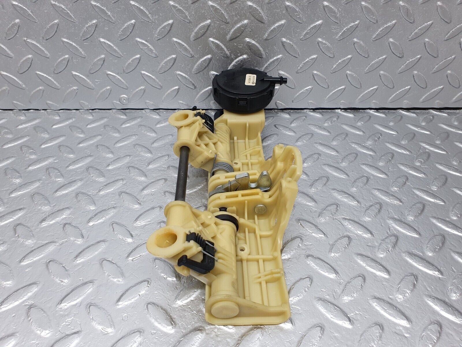 41842 Mercedes-Benz W202 C200 Headrest Folding Mechanism