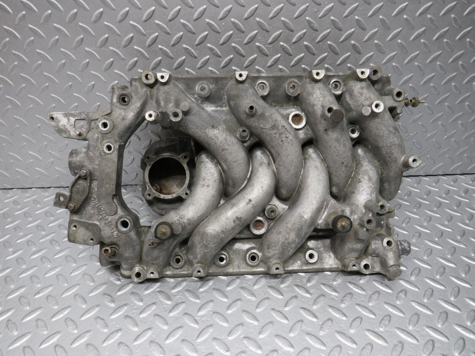 39292 Mercedes-Benz R107 500SL Air Intake Manifold 1171413401 1161415301