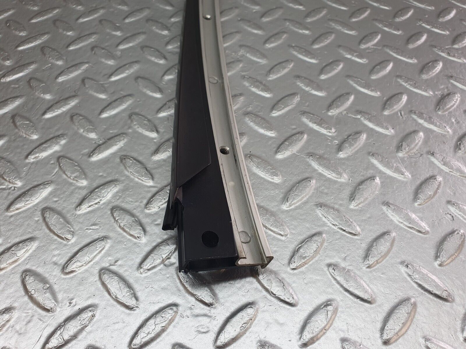 42450 Mercedes-Benz R129 320SL Coupe A Pillar Chrome Trim Cover Left