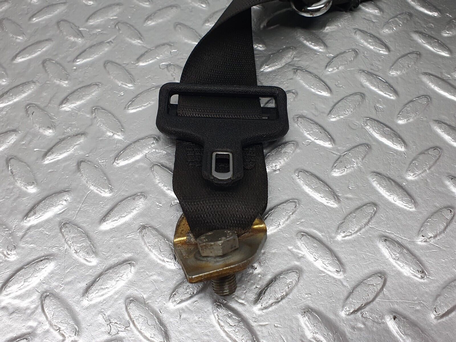 41694 Mercedes-Benz W124 200E Rear Seat Belt Set With Buckles 1248601185 1248601169 1248600585 1248600585