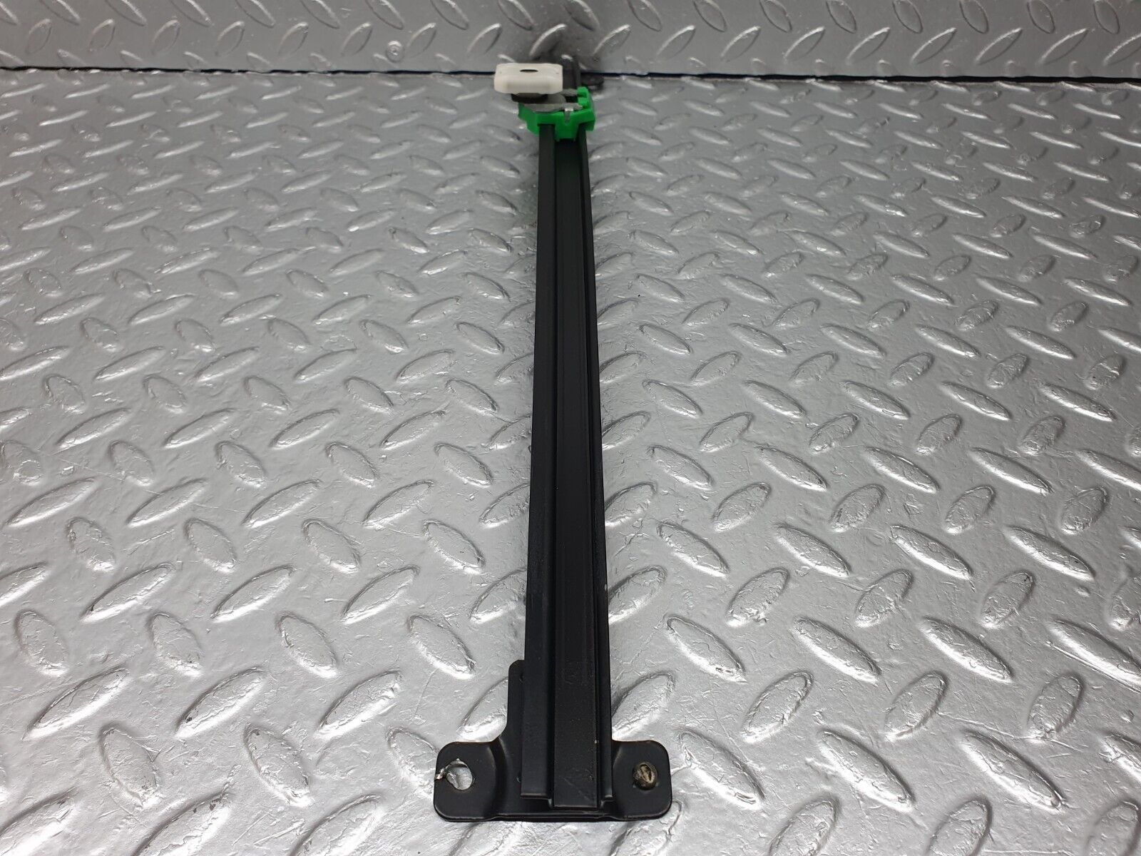 41965 Mercedes-Benz W202 C200 Front Left Door Window Channel