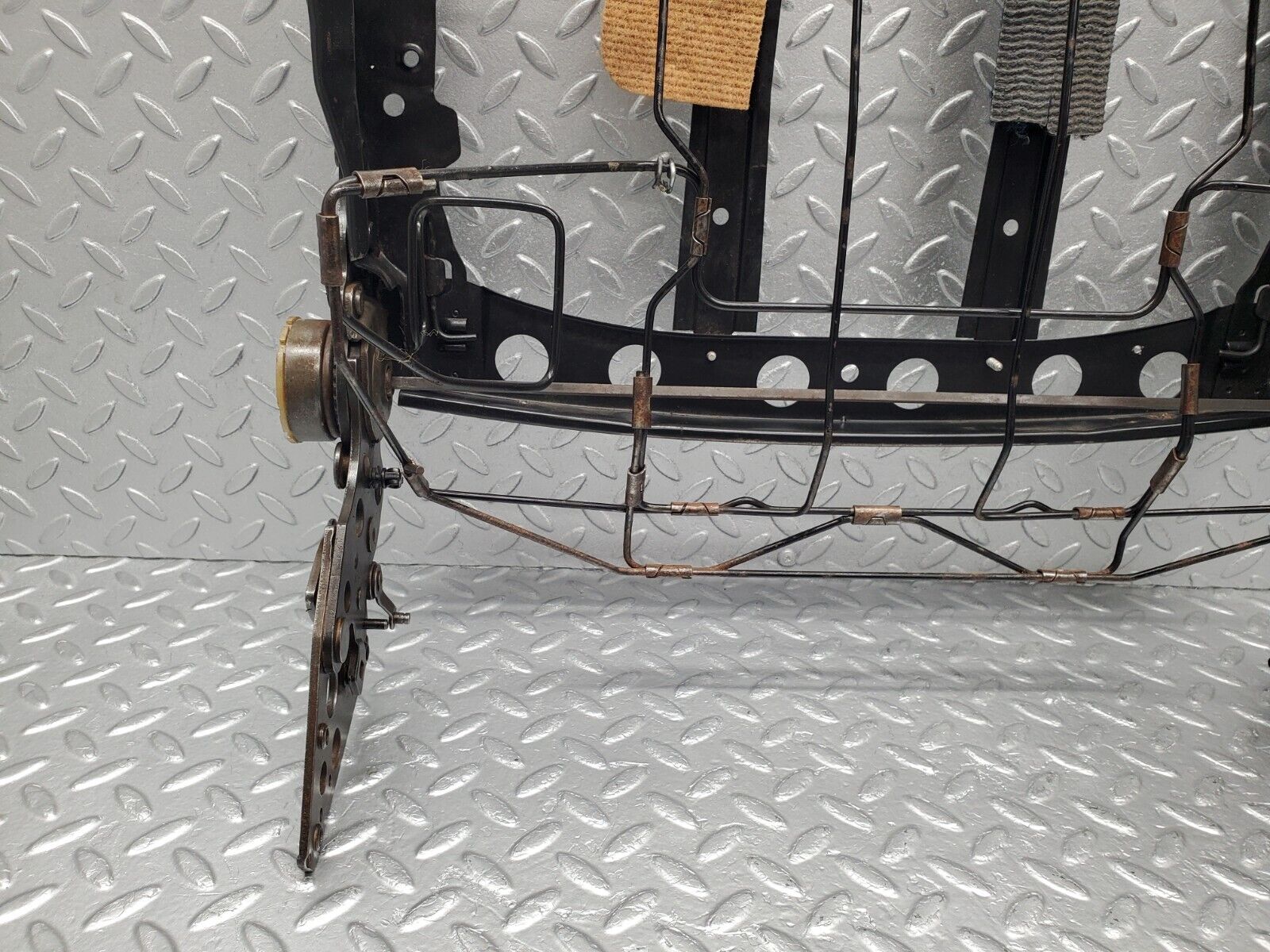 46682 Mercedes-Benz C123 280CE Coupe Front Right Seat Backrest