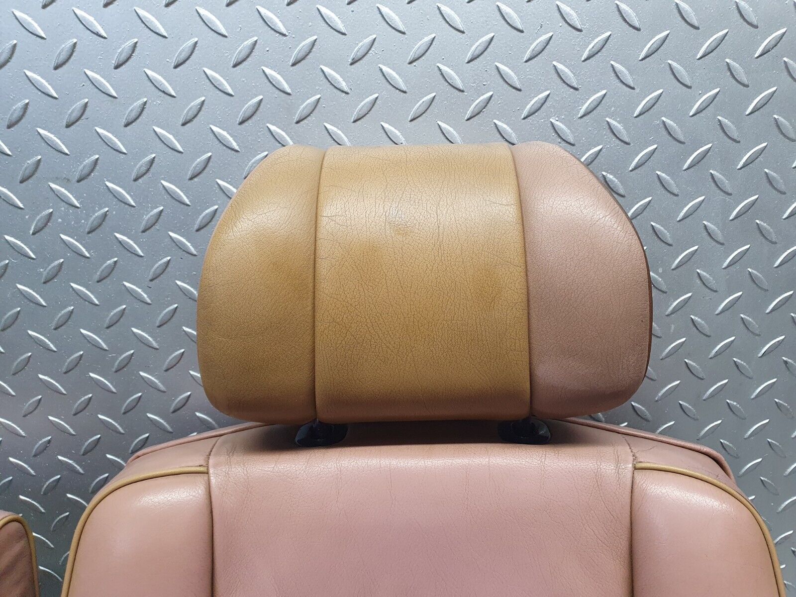 43812 Mercedes-Benz C126 380SEC Coupe Front Left Electric Passenger Seat Leather 1269101950