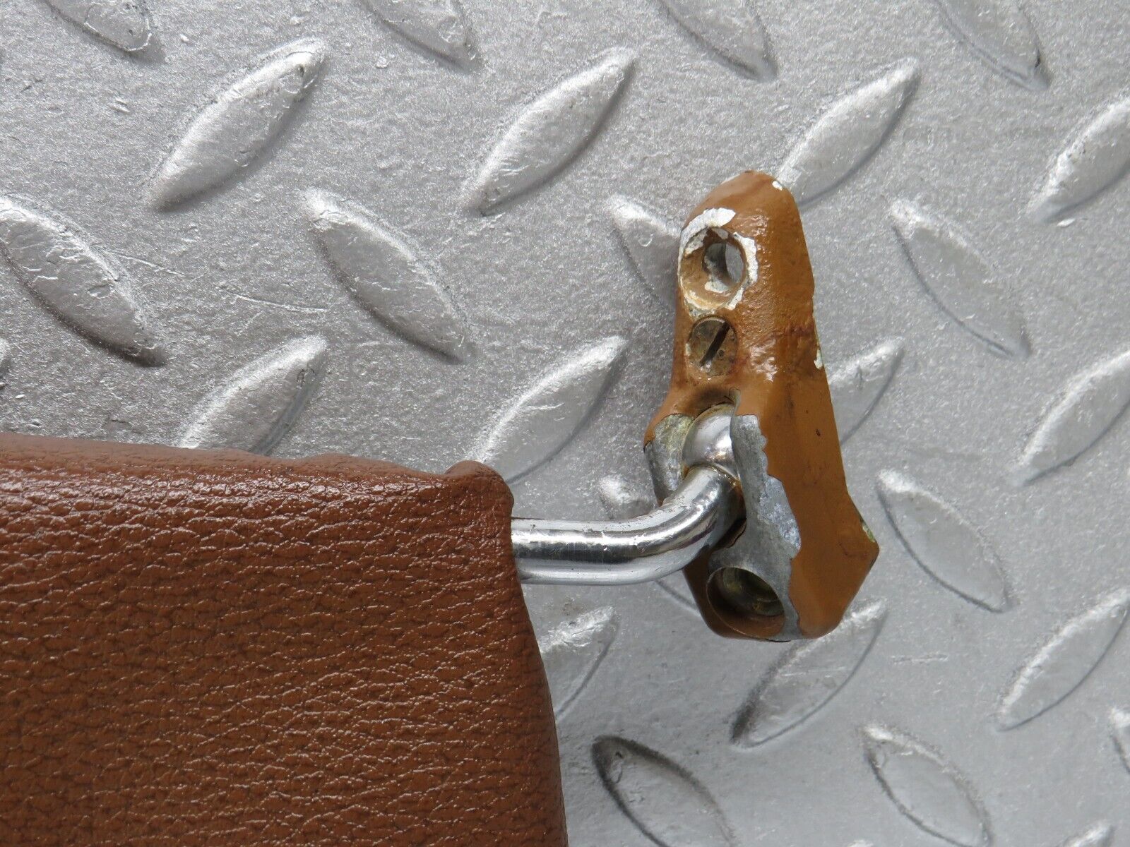 39900 Mercedes-Benz R107 350SL Sun Visor Left Side Brown