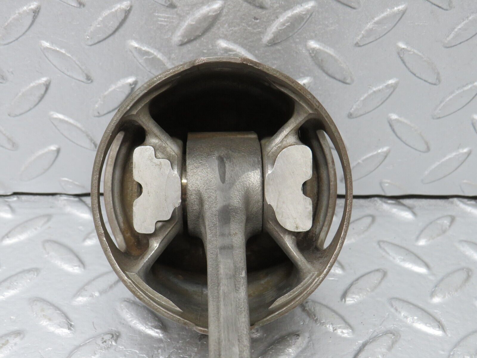 39307 Mercedes-Benz R107 500SL Piston With Connecting Rod 96,51mm