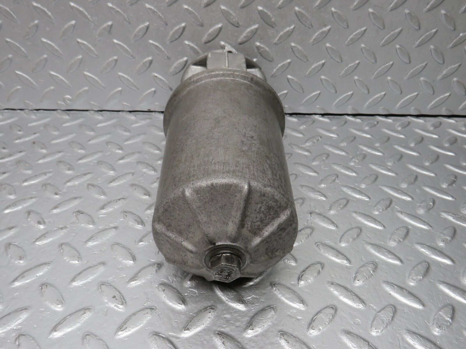 39880 Mercedes-Benz R107 350SL Oil Filter Housing 1161840309